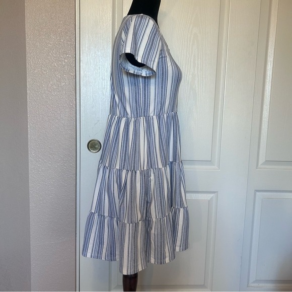 Shyanne‎ White and Blue 3 Tier Ruffle Dress Size Junior XL - Picture 3 of 5